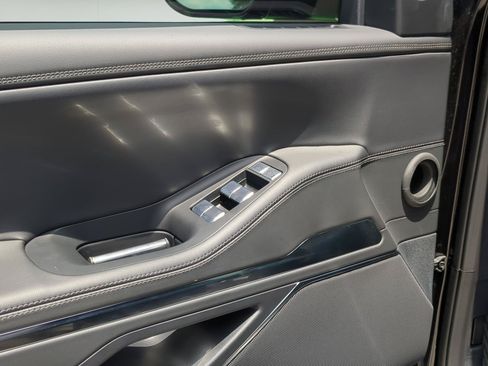 New 2026 Lincoln Navigator Premiere AWD/4WD image 11