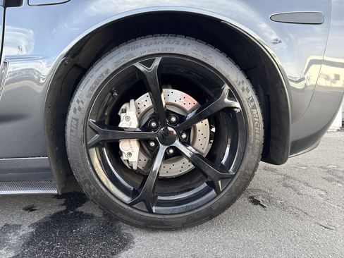 Used 2011 Chevrolet Corvette Grand Sport w/ Preferred Equipment Group image 3