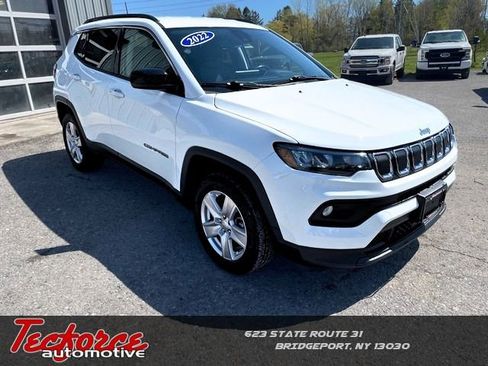 Used 2022 Jeep Compass Latitude w/ Convenience Group AWD/4WD image 1