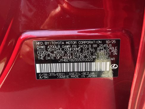 Used 2025 Lexus IS 350 F Sport RWD image 36