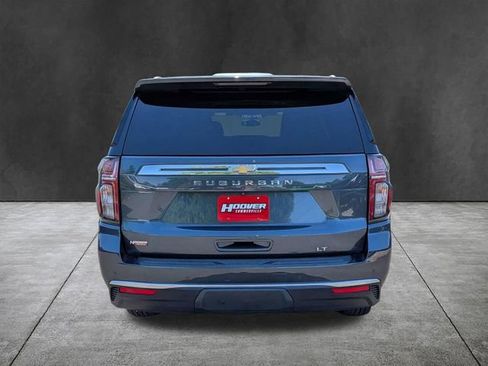 Used 2021 Chevrolet Suburban LT RWD image 5