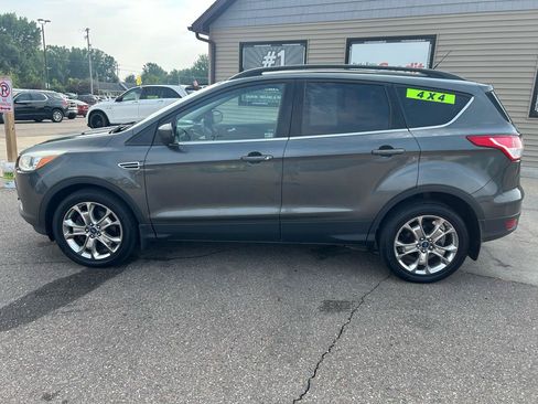 Used 2015 Ford Escape SE w/ Leather Comfort Package AWD/4WD image 8