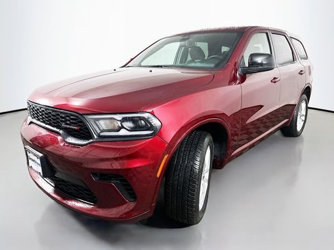 Used 2023 Dodge Durango GT image 3