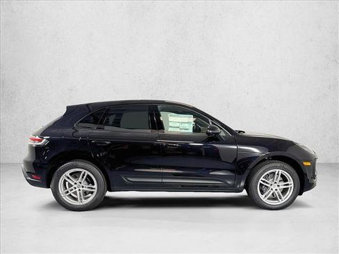Used 2026 Porsche Macan AWD/4WD image 8