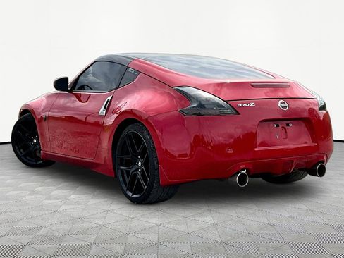 Used 2017 Nissan 370Z Coupe RWD image 4