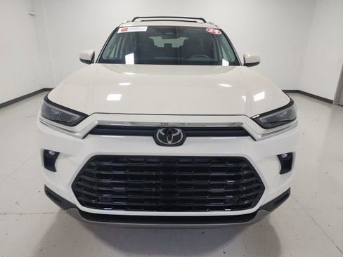 Certified 2024 Toyota Grand Highlander Limited image 8