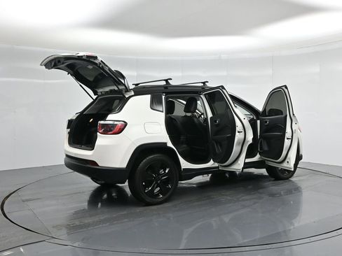 Used 2020 Jeep Compass Latitude image 6