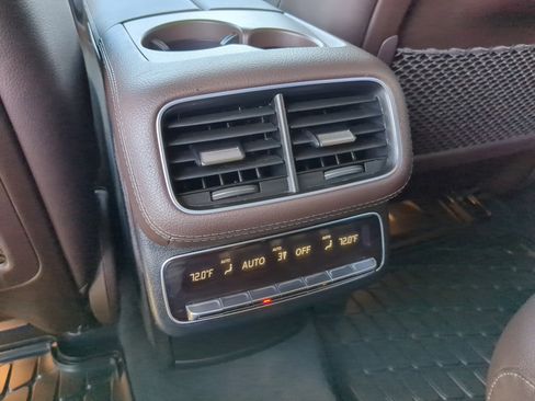 Used 2023 Mercedes-Benz GLS 450 4MATIC image 16