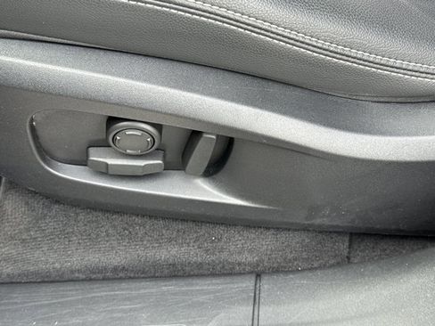 Used 2024 Jaguar F-PACE R-Dynamic S image 17