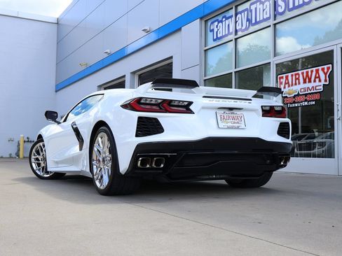 Used 2024 Chevrolet Corvette Stingray Preferred Conv w/ Z51 Performance Package RWD image 28