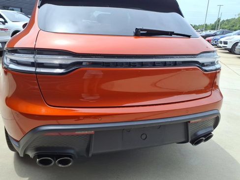 Certified 2024 Porsche Macan AWD/4WD image 13