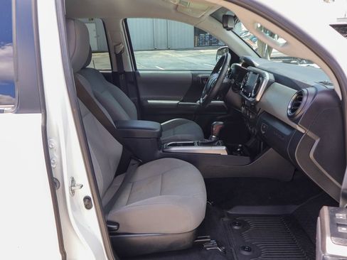 Used 2023 Toyota Tacoma SR5 RWD image 9