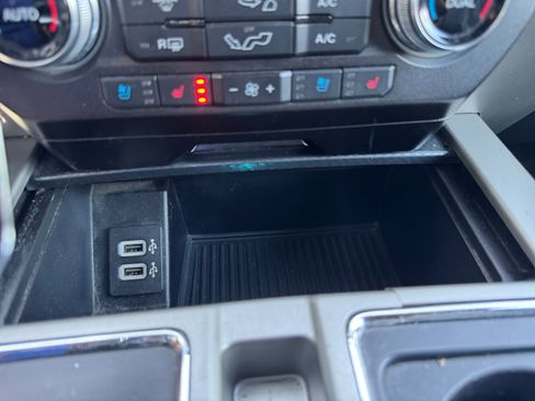 Used 2020 Ford F150 Lariat w/ Equipment Group 502A Luxury AWD/4WD image 20