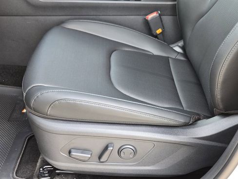 New 2026 Kia Sportage EX FWD image 19