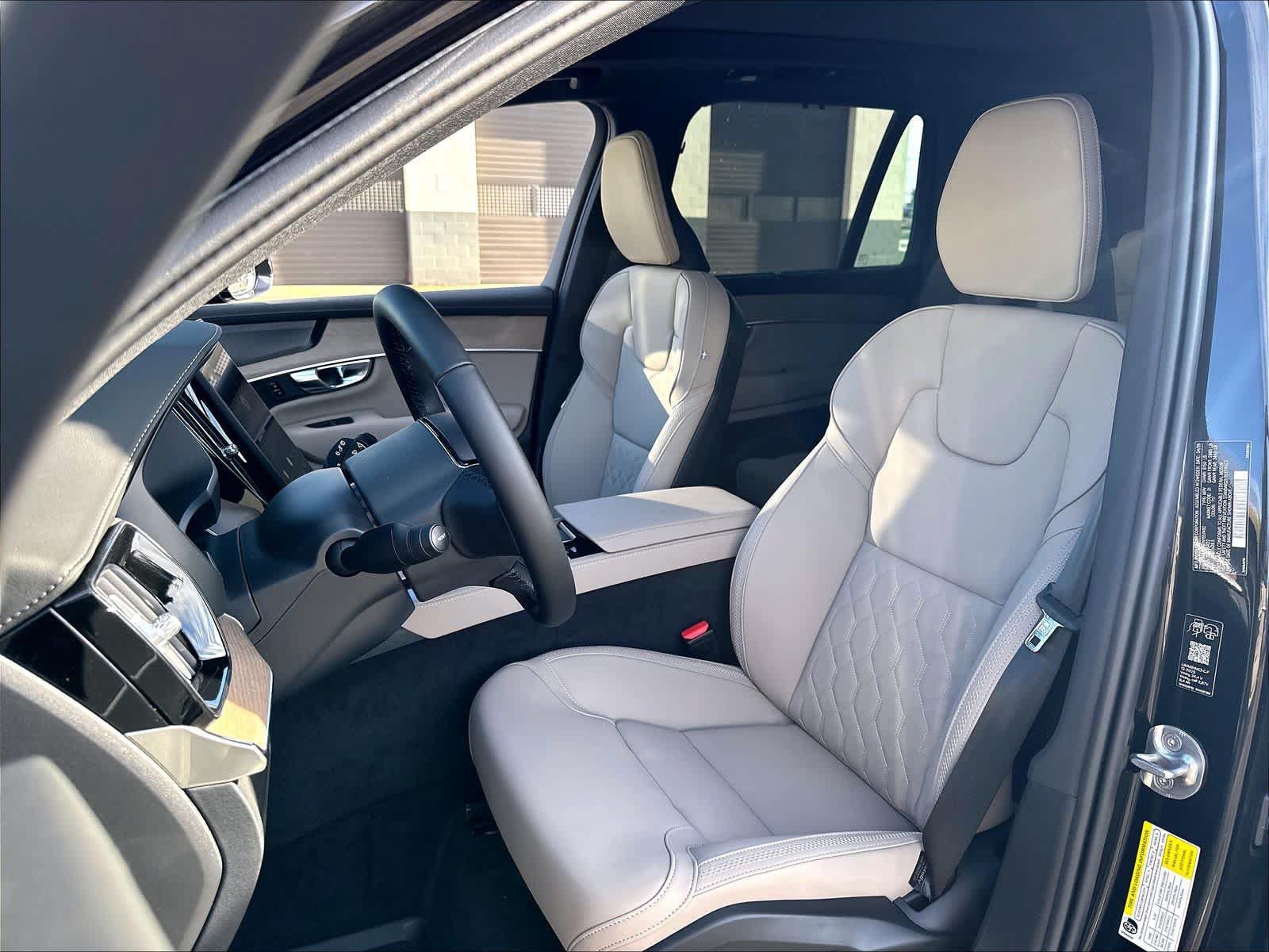 New 2027 Volvo XC90 B6 Plus AWD/4WD image 11