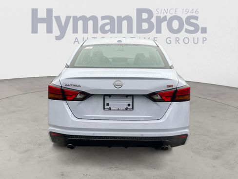 Certified 2025 Nissan Altima 2.5 SR w/ SR Premium Package image 4