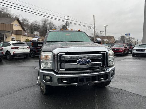 Used 2011 Ford F350 Lariat w/ Lariat Interior Pkg image 2