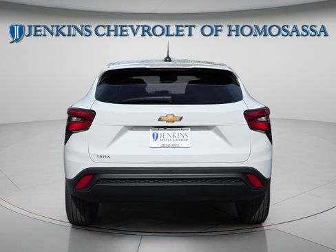 New 2026 Chevrolet Trax LS w/ LS Convenience Package image 4