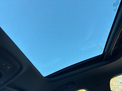 Used 2018 Audi A4 2.0T Premium Plus image 24