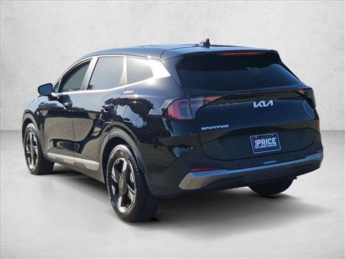 Used 2026 Kia Sportage LX FWD image 8