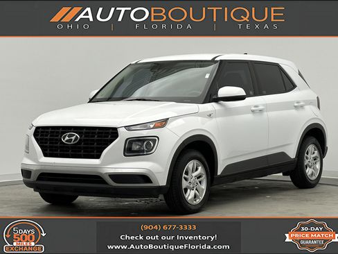 Used 2021 Hyundai Venue SE image 1