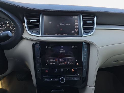 Used 2019 INFINITI QX50 Luxe w/ Navigation Package image 22