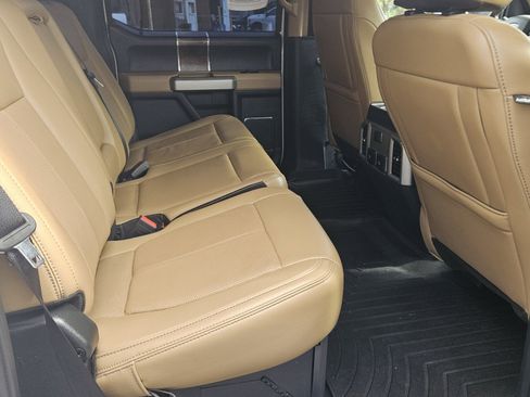 Certified 2022 Ford F250 Lariat w/ Lariat Ultimate Package image 10