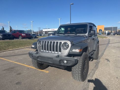 Used 2018 Jeep Wrangler Sport image 13