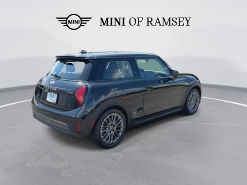 Used 2025 MINI Cooper S FWD image 8