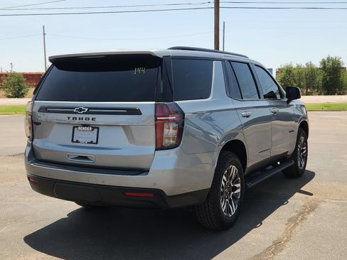Used 2024 Chevrolet Tahoe Z71 w/ Luxury Package AWD/4WD image 4