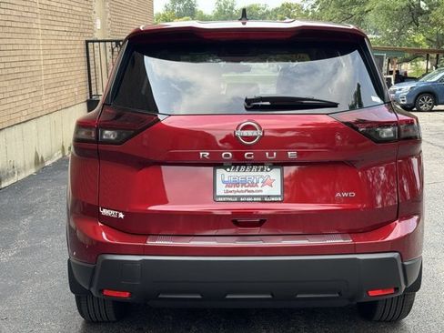 Used 2026 Nissan Rogue SV AWD/4WD image 15