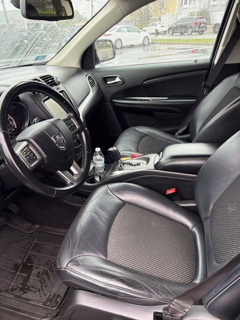 Used 2019 Dodge Journey Crossroad AWD/4WD image 4