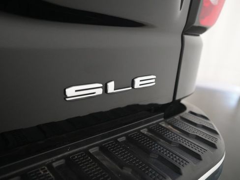 Used 2023 GMC Sierra 1500 SLE w/ Preferred Package AWD/4WD image 31