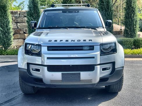 Used 2020 Land Rover Defender 110 First Edition image 8