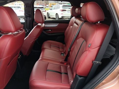 Certified 2025 MAZDA CX-70 Plug-In Hybrid w/ Premium Plus image 11