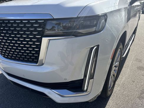 Used 2021 Cadillac Escalade ESV Premium Luxury w/ Driver Assist Tech Package image 9