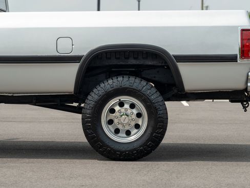 Used 1991 Dodge D/W Truck 350 image 5