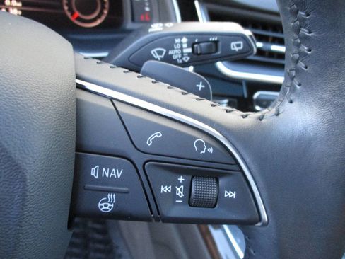 Used 2018 Audi Q7 3.0T Prestige w/ Prestige Package image 43