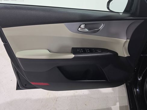 Used 2022 Kia Forte LXS w/ LXS Technology Package image 15