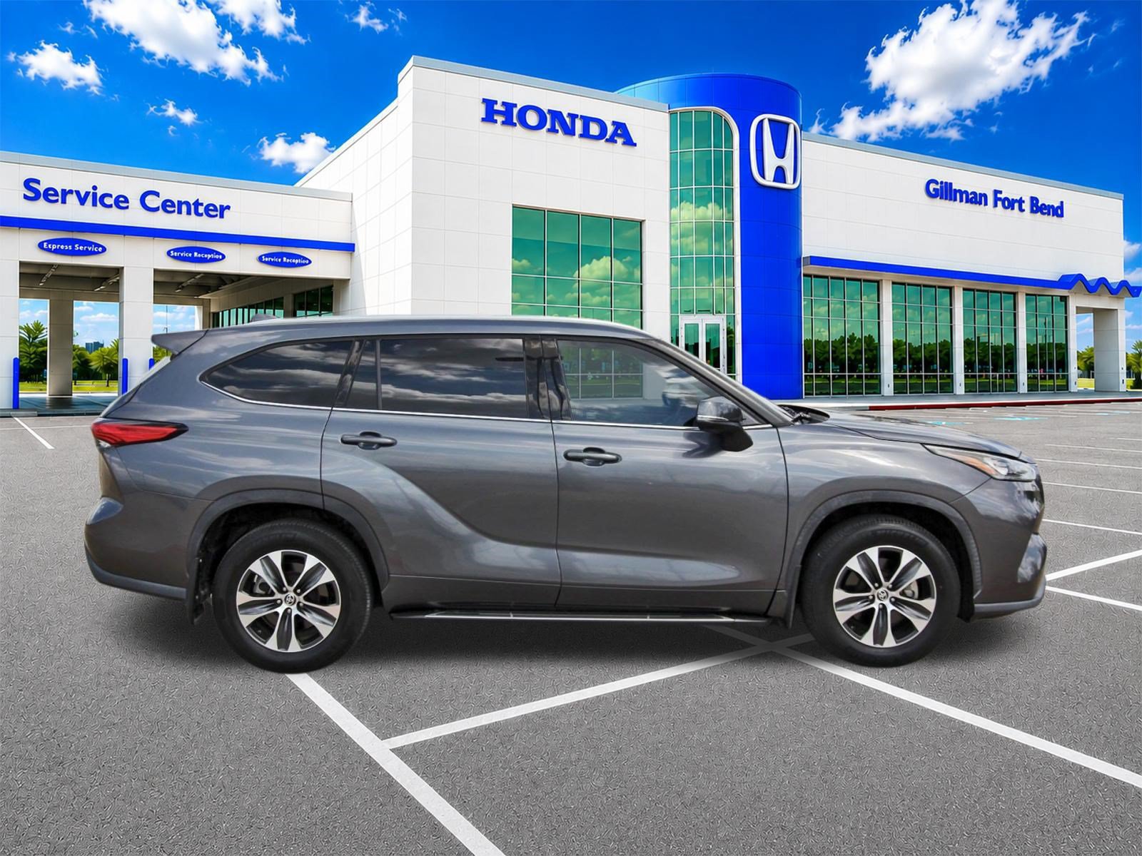 Used 2020 Toyota Highlander XLE AWD/4WD image 8