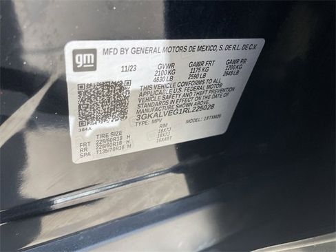 Used 2024 GMC Terrain SLT image 33