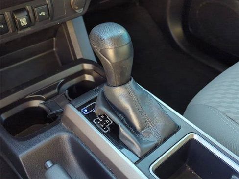 Used 2022 Toyota Tacoma SR5 RWD image 20
