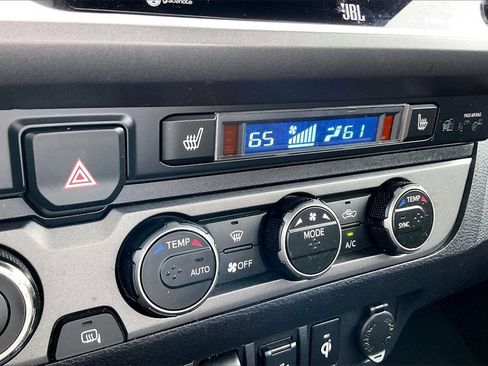 Used 2021 Toyota Tacoma TRD Off-Road w/ TRD Premium Off Road Package image 25