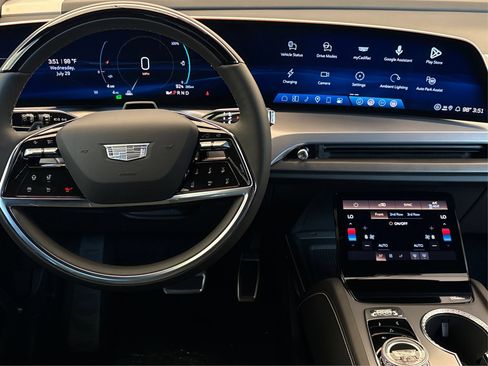 New 2027 Cadillac Vistiq Sport AWD/4WD image 16