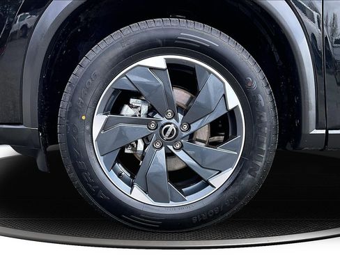 Used 2025 Nissan Rogue SV image 33