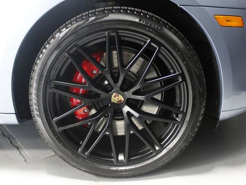 New 2026 Porsche Macan GTS image 20