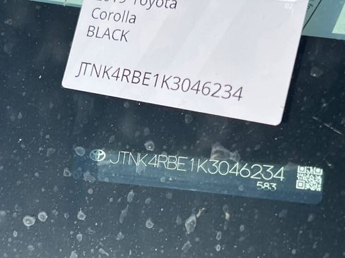 Used 2019 Toyota Corolla SE FWD image 23