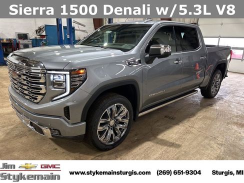 New 2026 GMC Sierra 1500 Denali w/ Denali Reserve Package AWD/4WD image 1