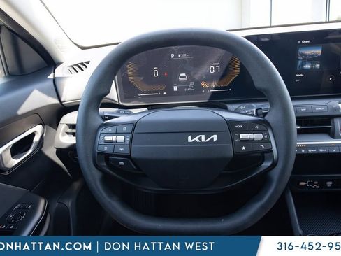 Used 2025 Kia K4 FWD image 5