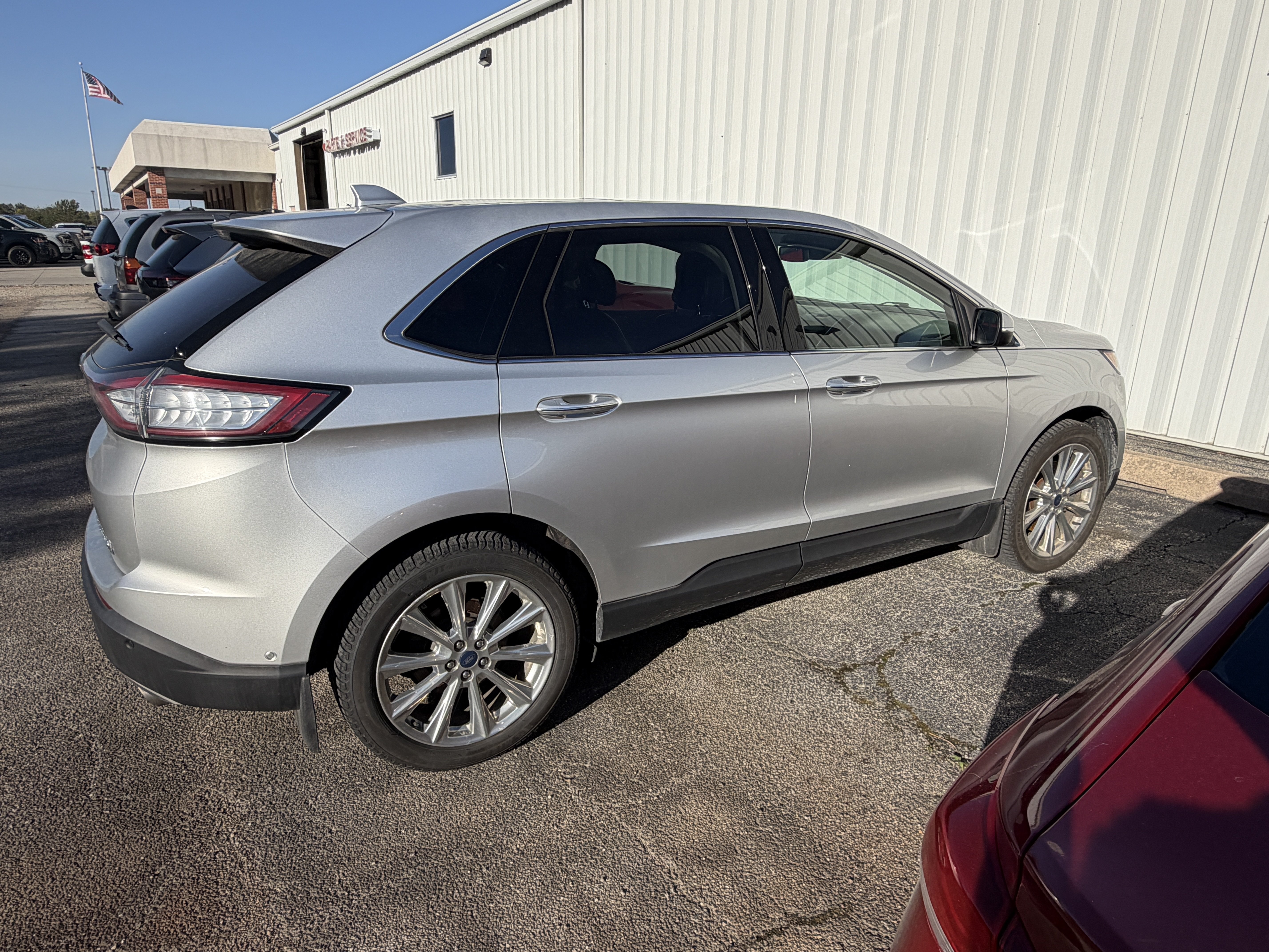 Used 2017 Ford Edge Titanium w/ Equipment Group 302A AWD/4WD image 14